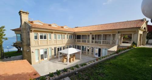 Oia Ski Chalet | Gran Room do Mar