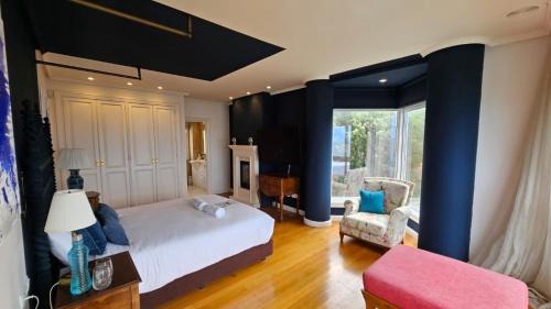 Oia Ski Chalet | Gran Room do Mar