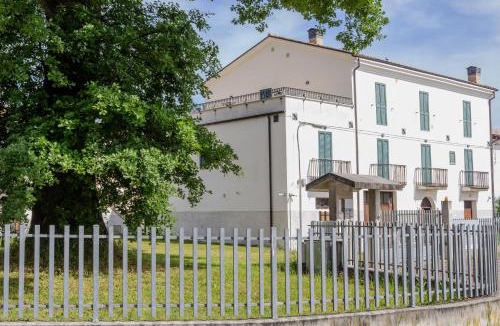 Colledara House | Gran sasso white house
