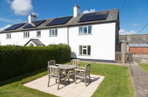 Llanychan House | Granary at Tyddyn Isaf