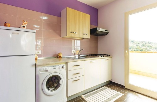 Laureana Cilento Apartment | 'Granatapfel' mit Pool by Interhome