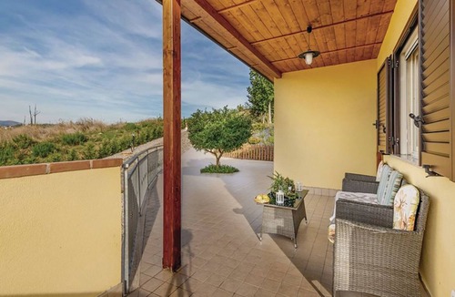 Laureana Cilento Apartment | 'Granatapfel' mit Pool by Interhome