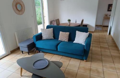 Eysines Apartment | Grand 2 pièces pour 4 personnes avec jardin