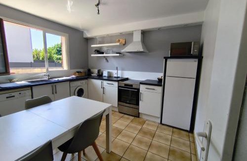 Eysines Apartment | Grand 2 pièces pour 4 personnes avec jardin