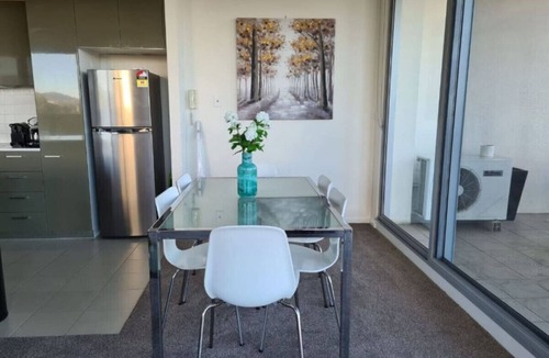 City West Apartment | Grand 2BR between ANU and City