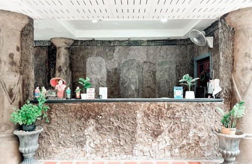 Chomphu Hotel | Grand Amazon Hotel