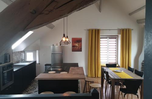 Saint-Claude-de-Diray Apartment | Grand appartement tout confort proche de CHAMBORD