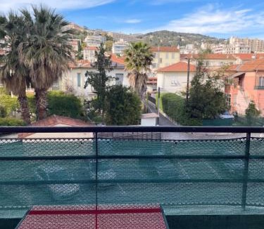 Saint-Sylvestre Apartment | Grand Appartement à Nice avec Parking