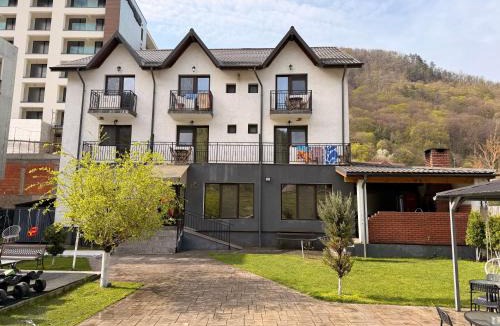 Caciulata House | GRAND Caciulata