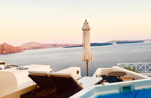 Oia Villa | Grand Canava