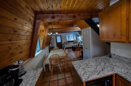 Williams House | Grand Canyon Gateway Cabin with 1 Acre Pine Retreat near Rt 66