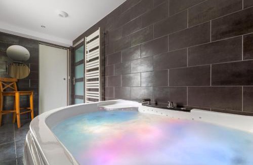 Chamrousse Ski Chalet | Grand Chalet Standing Avec Jacuzzi à Chamrousse ski 1750