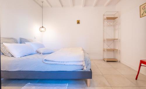 Paray-le-Monial House | Grand Duplex avec Spa et Parking privé- 8 personnes