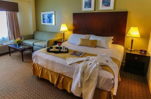 Dubuque Hotel | Grand Harbor Resort