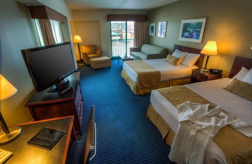 Dubuque Hotel | Grand Harbor Resort