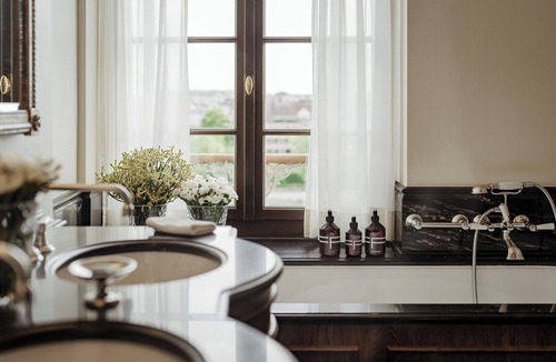 Basel City Centre Hotel | Grand Hotel Les Trois Rois