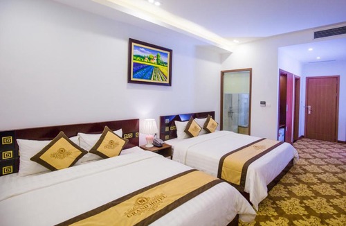 Hoa Binh Hotel | Grand Hotel