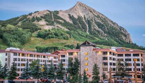 Mount Crested Butte House | Grand Lodge Studio Pool Hot Tub Pets Skiing