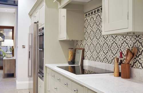 Hillside House | GRAND MANOR HOUSE WIMBLEDON