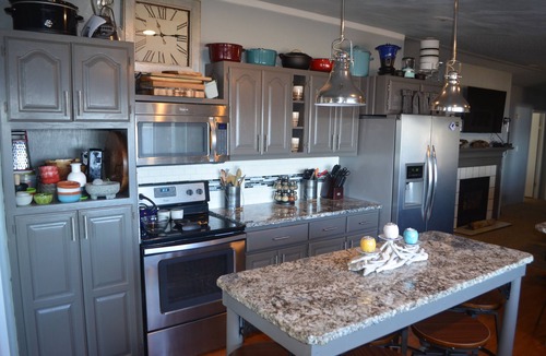 Grove House | GRAND PANORAMIC RETREAT, 6 BR, 3 BA, 300' Lakefront, Dock & Launch! NEW