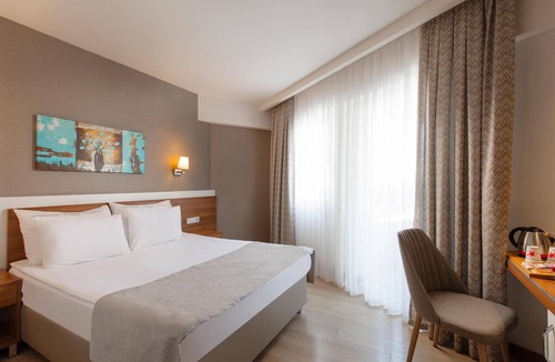 Kundu Hotel | Grand Park Lara