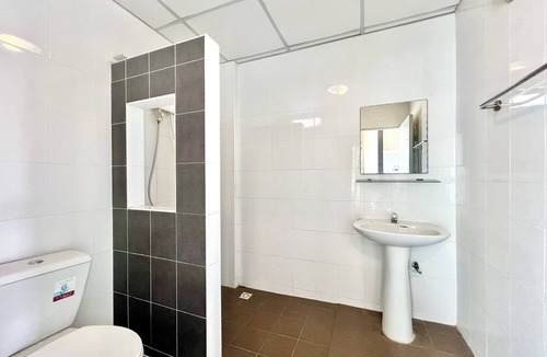 Ban Luam Hotel | Grand Place Resort