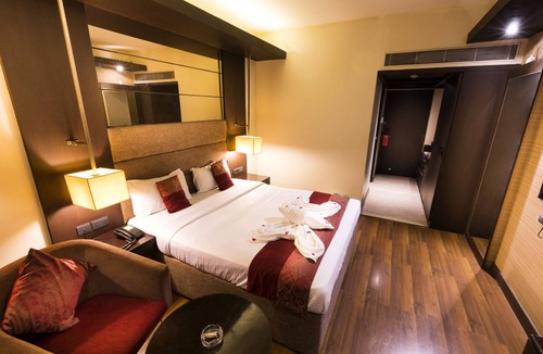 Porur Hotel | Grand Residence