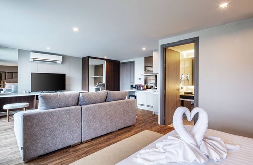 Phlabphla Hotel | Grand Sala Thai