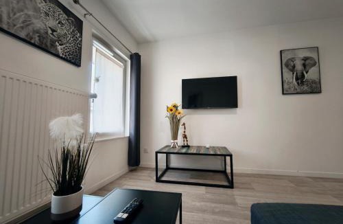 Cormeilles-en-Parisis Apartment | Grand Studio Lumineux Proche Centre-Ville