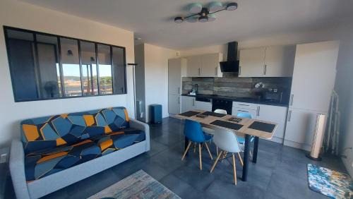 Mimizan-Plage Apartment | Grand Studio Confort et Cosy - Plage à 6 mn à pieds - Wifi