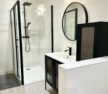 Sevran Apartment | Grand Studio WiFi rapide RER B