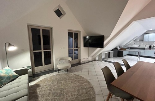 Hallbergmoos Apartment | Grand Suite - Perfekt für 6-8! Parken Flughafen