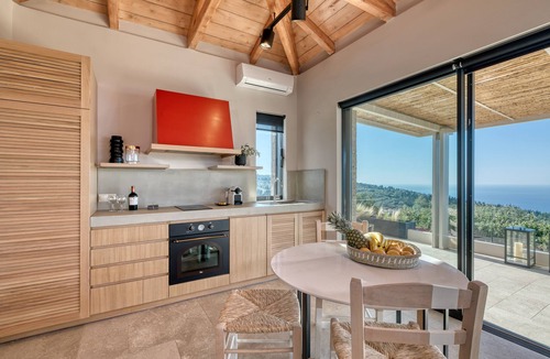 Tsoukaladhes Villa | Grand Suite With Private Pool - with Panoramic View, Art Blue Villas