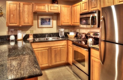 Four O'Clock Apartment | Grand Timber One Bdr Master Full Kitchen Breckenridge, CO Ski-In/Out 5 Star