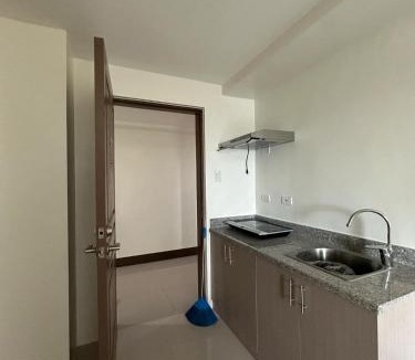 Pasay Hostel | Grand View Tower