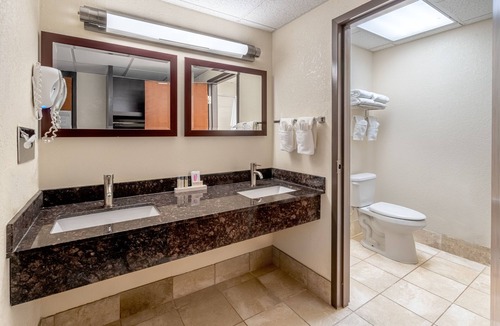 Williston Hotel | Grand Williston Hotel & Conference Center