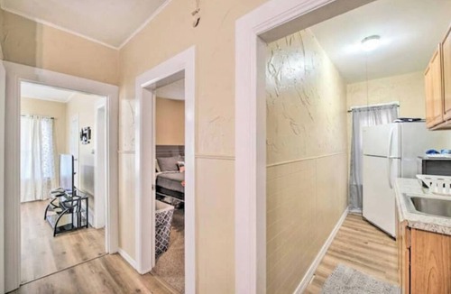 Worcester Apartment | Grand Worcester Getaway! Pets Welcome! Comfortable