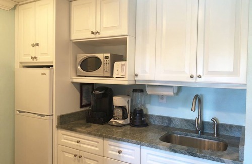 Estate Enighed Condo | Grande Bay SUNSWEPT Studio, Waterfront, Great Views and Reviews!