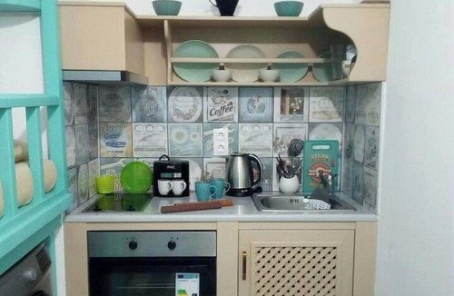 Massouri House | Grande Grotta Studios - Sleeps 8 - Free Parking