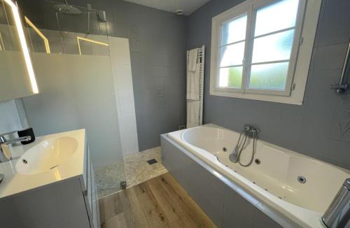 Chambray-les-Tours House | Grande maison avec jardin près de Tours - FR-1-381-620