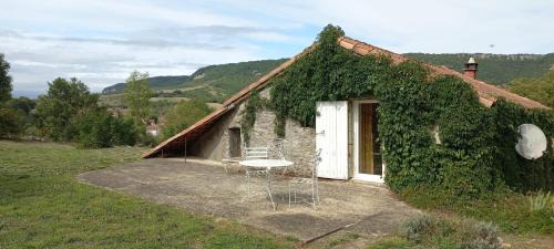 Saint-Beaulize House | Grande maison rustique sur les contreforts du Larzac