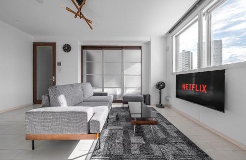 Higashi Apartment | Grandia 302