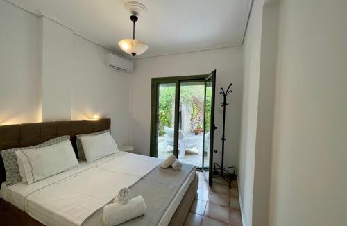 Agia Marina Apartment | Grandma's House