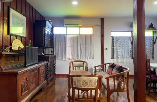 Wieng House | GrandmaD
