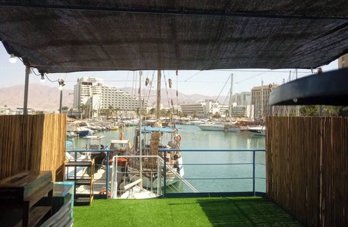 Be'er Ora Boat Rental | GrandSeaSuite + Adjacent Kadlık Car