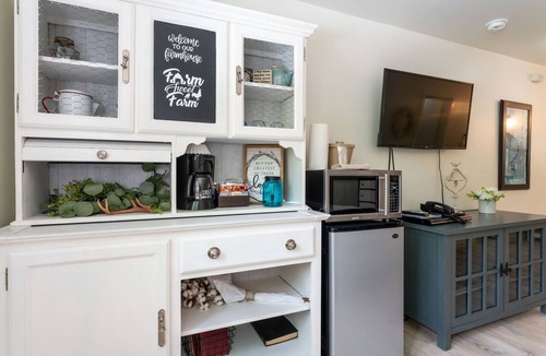 Chelan Condo | Grandview #308 - Third floor condo (no view).