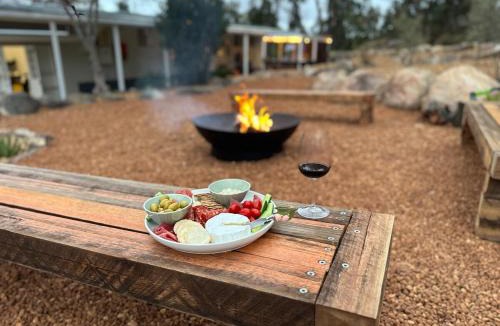 Glen Aplin House | Granite Belt Escape for Groups - Dog Friendly