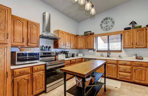 Iron Springs House | Granite Mountain Views on Peaceful Acreage