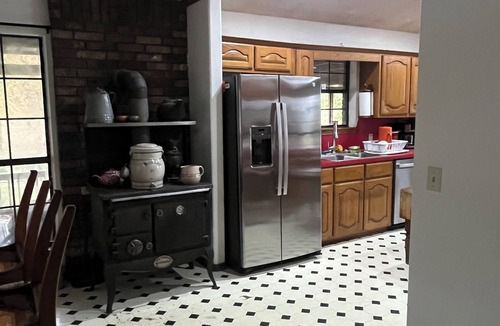 Hatfield House | Granny & Pap’s place, 3 bedroom retreat in the heart of the Ouachita mountains