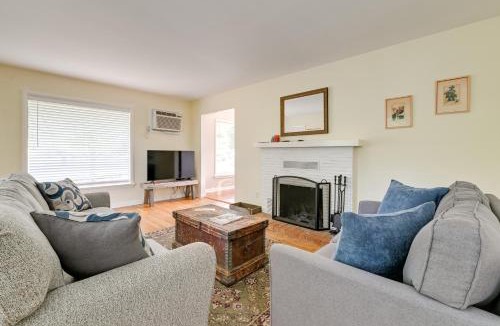 Grants Pass House | Grants Pass Getaway w/Expansive Deck!